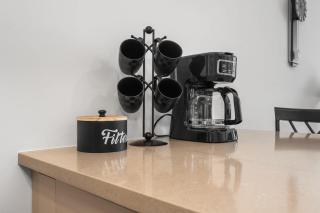 East Nash Condo for 4 with Public Rooftop Near DT - 3