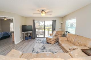 Ocean Village Club F21 - 6