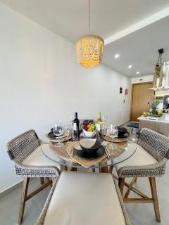 New and elegant condo just steps from the beach F3 - 1