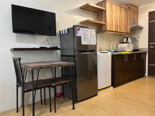 VINIA RESIDENCES Versaflats- COZY CONDO in Quezon City near MRT - 8