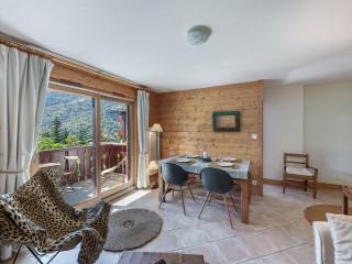 Appartement lumineux avec terrasse, à 250m des pistes et proche commerces - FR-1-566-64 - 1