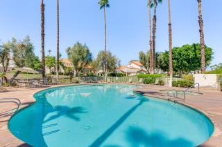 Golf Course View and Pool Access Palm Desert Condo - 9