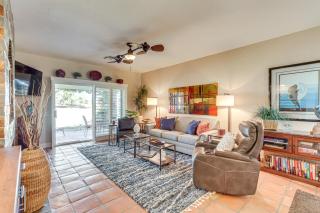 Golf Course View and Pool Access Palm Desert Condo - 8