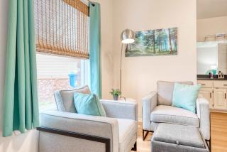 Modern Bentonville Retreat - Sleeps 6 Near Trails - 1