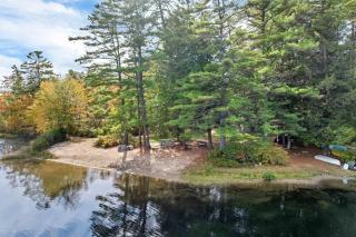 Tranquil NH Lakehouse Escape - 8