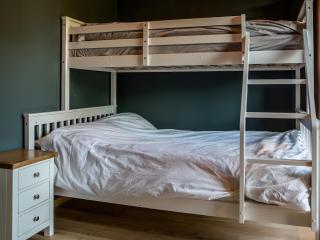 The Larch House - 6