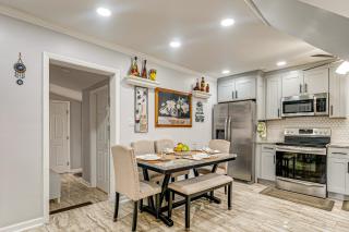 Walk to Historic Dtwn Burlington Home with Yard - 6