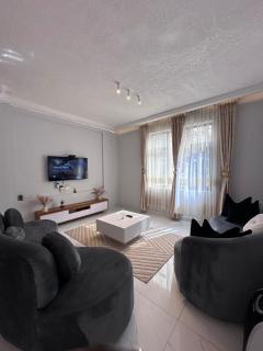 Claire Homes Modern 1BR KISAASI Bahai Road - 8