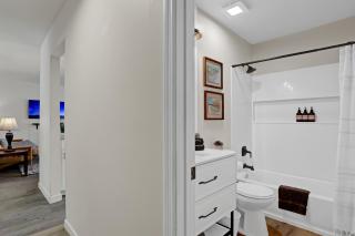 Island Getaway 10 mins to Downtown Savannah and Tybee - 1