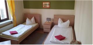 Hotel- Garni zum Löwen - 0