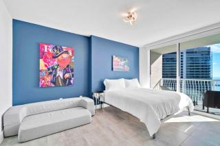 Luxury Penthouse in the City with 2 Free Parking - 9