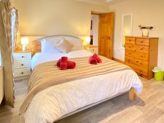 3-Bedroom Cottage With Plenty Space - 2