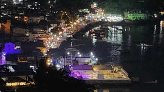 Garden apartment with pool view - 1