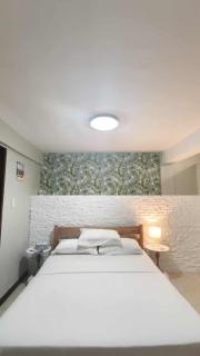 Garden apartment with pool view - 0