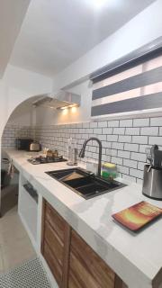 Garden apartment with pool view - 5