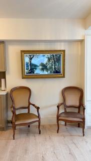 Romantic 1830 Georgian Apartment - Prime Location - 4