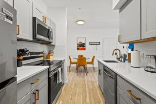 Modern 1BR near Oak Lawn - 6