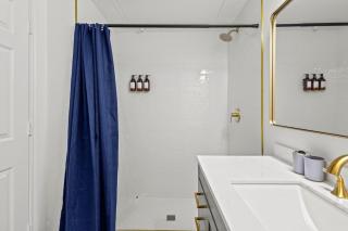 Modern 1BR near Oak Lawn - 5