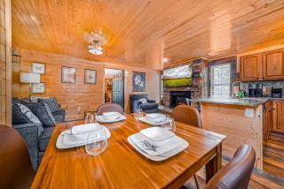 Mountain Views at Dolly's Castle Unit 4 - 7