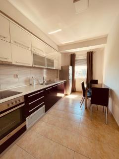 Front Beach Exclusive Apartments - 2