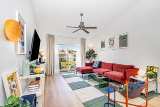 Bright King Bed Escape Pondview Half mile to Beach - 8