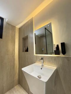 Hittin Boulevard Luxury Hotel Apartments - 2