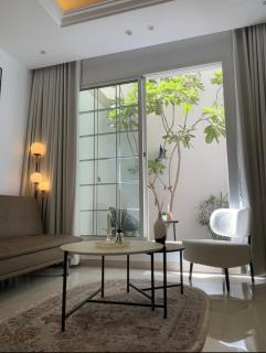 Al Majdiah Luxury Studio private Balcony with Trees View - 0