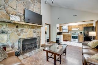 Smoky Mountain Cabin 4 Acres, 3 Mi to Gatlinburg - 5