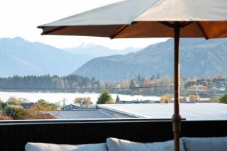 Great Lake View, Very Central, Modern Wanaka House, 3 En-suites - 9