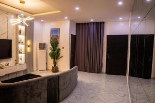 Modern Luxury 3 Bedroom House In Lekki - 8