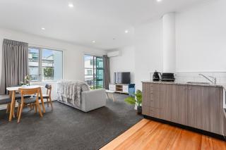 Sunny Studio Princes Wharf - 3