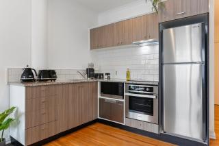 Sunny Studio Princes Wharf - 1