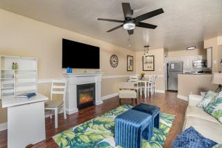 Elegant Ground Floor King Bed Condo - ME2 - 0