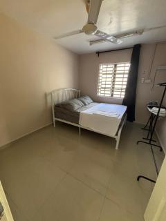 Bajet Homestay Petaling Jaya - 0