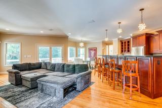 Theater Room and Gazebo Luxury Retreat in Ellenwood - 5