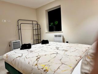 Royal Stay-Leeds City centre Apartment - 5