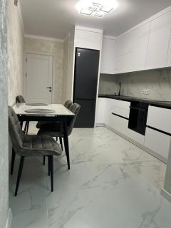 Urban Comfort Apartment - 5