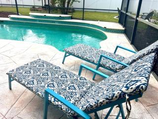 Heated Pool, Hot Tub, Fire Pit, Games, RV and Boat Parking - 8