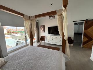 Sunnyland Villa - 4