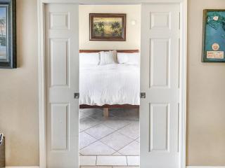 Beachside Bliss 2BD Suite with Pool Near Kamaole Beach II - 1