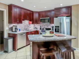 Beachside Bliss 2BD Suite with Pool Near Kamaole Beach II - 6