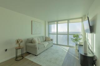 The Luxury spot 2 min to DOWNTOWN 5 min to The beach - 4