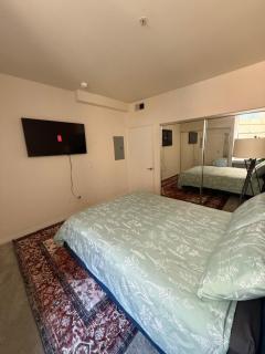 2BR With Parking!! - Los Angeles - 3