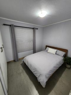 Vista Retreat - Stylish Flat at Menlyn Main - 1