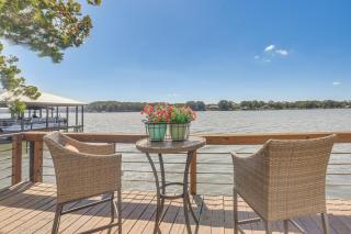 Cozy Cottage on Main Channel of Lay Lake - 0