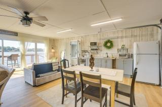 Cozy Cottage on Main Channel of Lay Lake - 6