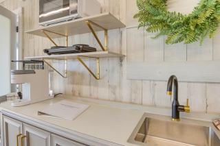 Cozy Cottage on Main Channel of Lay Lake - 3