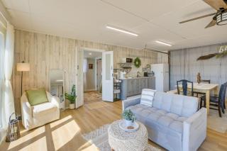 Cozy Cottage on Main Channel of Lay Lake - 1