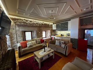 Welcome to the presence of history! - 5