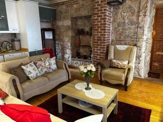 Welcome to the presence of history! - 4